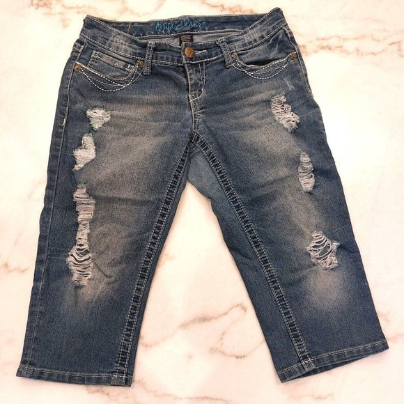 Ariya Denim - Ariya Capri Jeans Women's 3/4 Juniors Blue Denim Distressed Low Rise 28X24